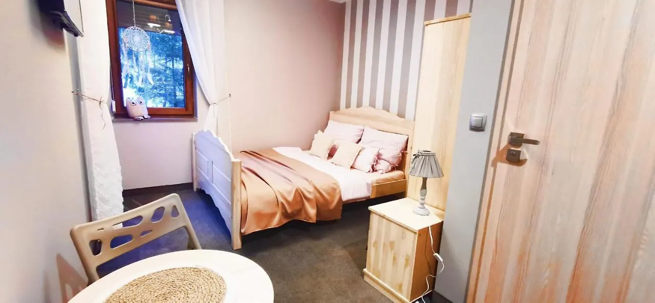 Kwatera prywatna Willa Sowia Dolina - Apartamenty Z Aneksami I Wyjsciem Na Ogrod Karpacz